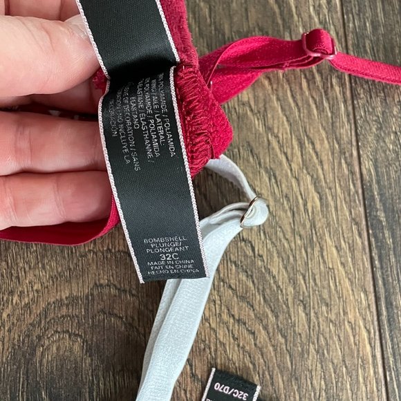 Victoria Secret - Bombshell Add-2-Cups Lace Push Up (set of 3) - Picture 4 of 4